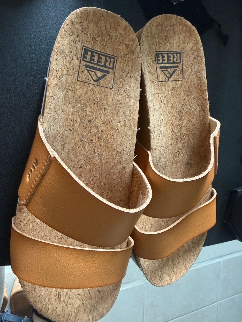 Reef Women's Tan Cork Slide Sandals - Picture 4 of 4